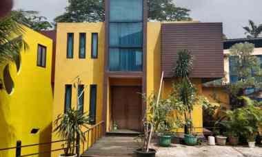 jual town house b u dengan swimming pool di kemang
