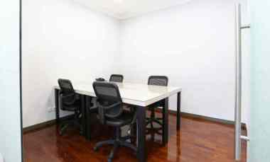 Ruangan Kantor 4 Pax dengan Full Furnished Jakarta Selatan