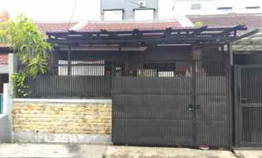 gambar komplek taman holis indah 15 menit tol kopo