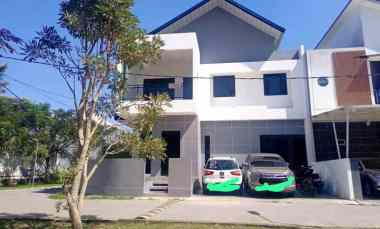 mewah rumah hook 2 lantai dekat pemkab bandung soreang