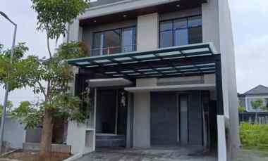 new house minimalis modern di citraland surabaya barat