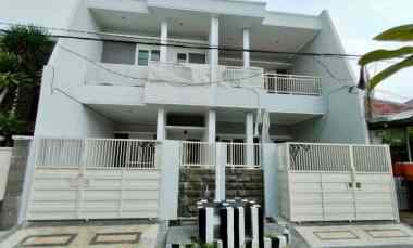 new rumah sutorejo minimalis siap huni