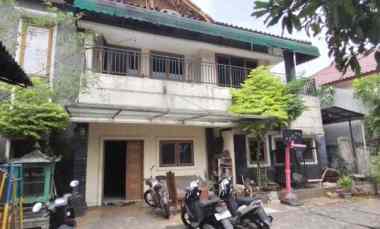 pondok labu rumah lama layak huni dengan carport luas