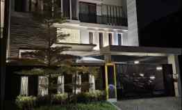 Rumah Kualitas Premium Full Furnished di Puri Galaxy Surabaya Timur