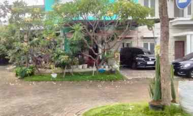 Puri Surya Jaya Rumah Hook 2 Lantai Row Jalan 12m, Nego
