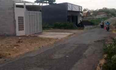 Komersial Dijual di Jln. Bong cina pesantren al fitroh