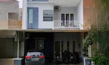 row jalan lebar rumah pakuwon city 2 lantai siap huni