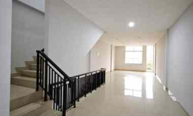 rukan 4 lantai disewakan