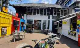 Cafe diJual murah 2 Lantai 521m disayap Riau Jl Halmahera kota Bandung