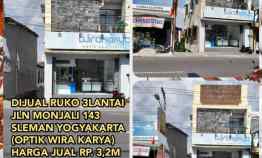 Dijual Ruko 3lantai jln Monjali 143 Sleman Yogyakarta Optik Wira Kary