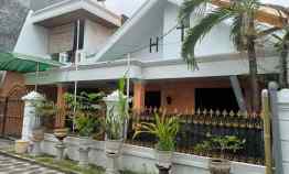 Rumah 2,5 Lantai Terawat di Gubeng Lokasi Strategis
