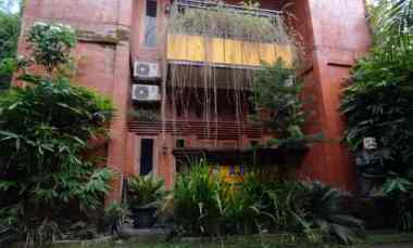 Rumah 2 Lantai, 5 Kamar di Maguwoharjo Sleman