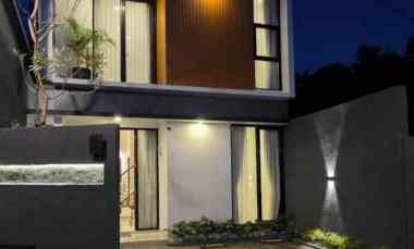 rumah 2 lantai 900 jutaan strategis di ngaglik