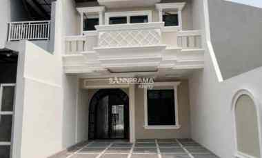 rumah 2 lantai ada pool di tanah baru depok