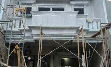 rumah 2 lantai ada pool di tanah baru depok