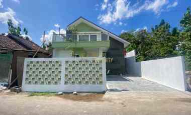 rumah 2 lantai dekat pondok pesantren bina umat