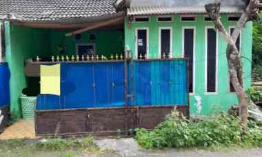 Rumah Dijual di Perum Taman Krisan, Banjarsari