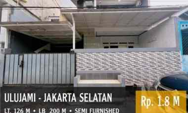 rumah 2 lantai dengan mushola carport luas di ulujami