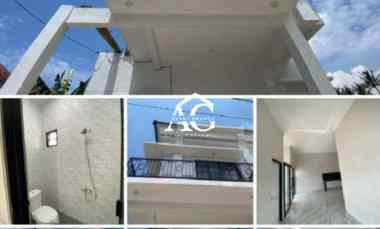 rumah 2 lantai di de imperial estate malang