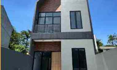 Rumah 2 Lantai di Mampang Depok