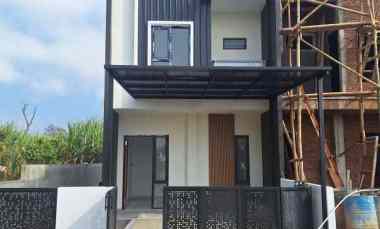 rumah 2 lantai free pagar lokasi singosari