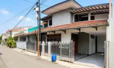 rumah 2 lantai luas 250m2 di tanah baru depok ashiml