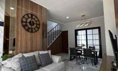 Rumah 2 Lantai Mewah dan Private dekat Stasiun Depok