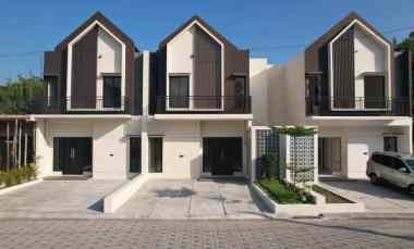 rumah 2 lantai mewah di aranya park kaliurang