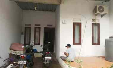 rumah 2 lantai minimalis