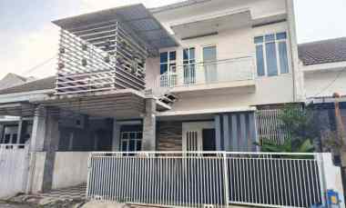 rumah 2 lantai minimalis lokasi candi mendut suhat