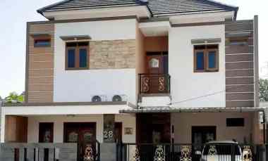 rumah 2 lantai minimalis modern jakarta timur