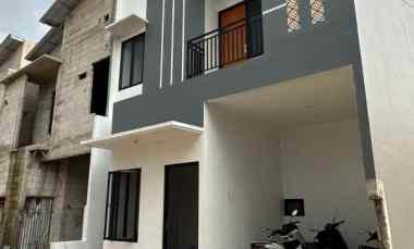 rumah 2 lantai modern di setu cipayung jakarta timur