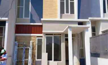 rumah 2 lantai modern minimalis lokasi sukun