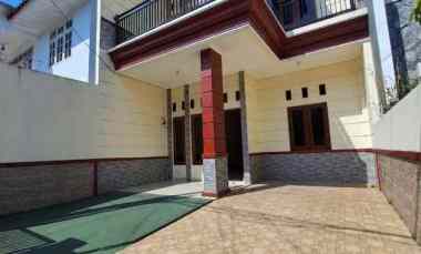 rumah 2 lantai siap huni di beji timur depok