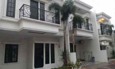 rumah 2 lantai siap huni di kahfi 1 jagakarsa