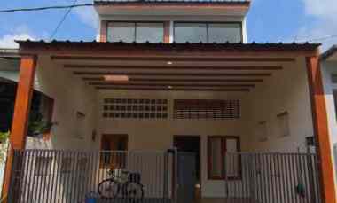 rumah 2 lantai siap huni di perumnas beji depok