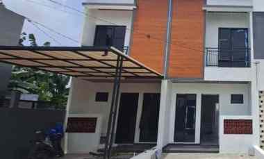 rumah 2 lantai siap huni dijual