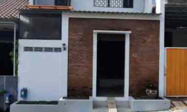 rumah 2 lantai siap huni murah