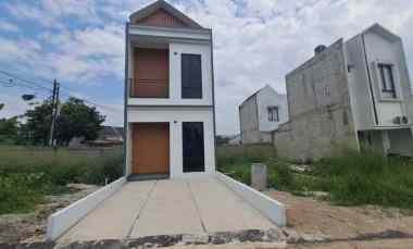 rumah 2 lantai siap huni untuk keluarga muda