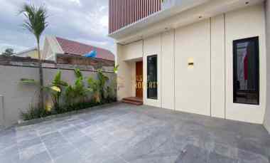 rumah 2 lantai siap huni utara jogja bay di sleman