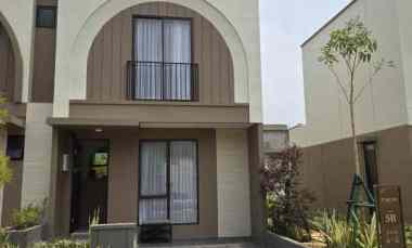 rumah 2 lantai view gunung