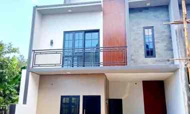 Rumah 2 Lt. Strategis Cimanggis Depok