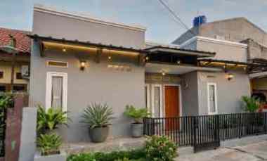 Rumah 3 Kamar Tidur Lokasi Strategis dekat Jalan Raya Limo Cinere