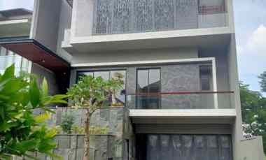 Rumah 3 Lantai WATERFRONT, Selangkah dari CBD Citraland