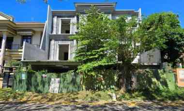 rumah 3lt villa royal pakuwon city strategis surabaya