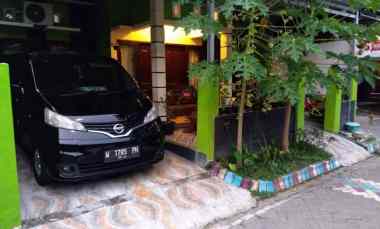 rumah asri di jantung kota madiun