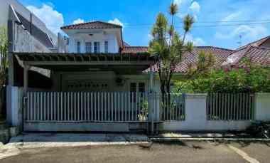 rumah asri plus private pool di cipete jaksel