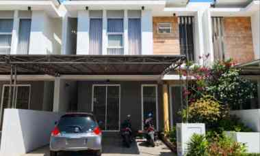 Rumah Babatan Pantai Greenville STRATEGIS, SEMI Furnish