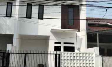 rumah bagus 2 lantai di harapan indah harga nego