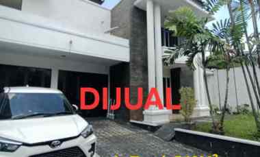 rumah bagus siap huni dengan private swimming pool